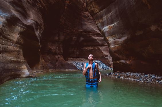 Canyoning in Wadi Mujib