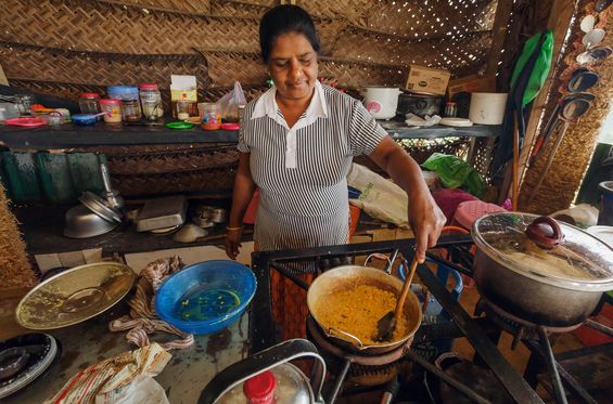 Try an initiation class to the Sri Lankan way of cooking