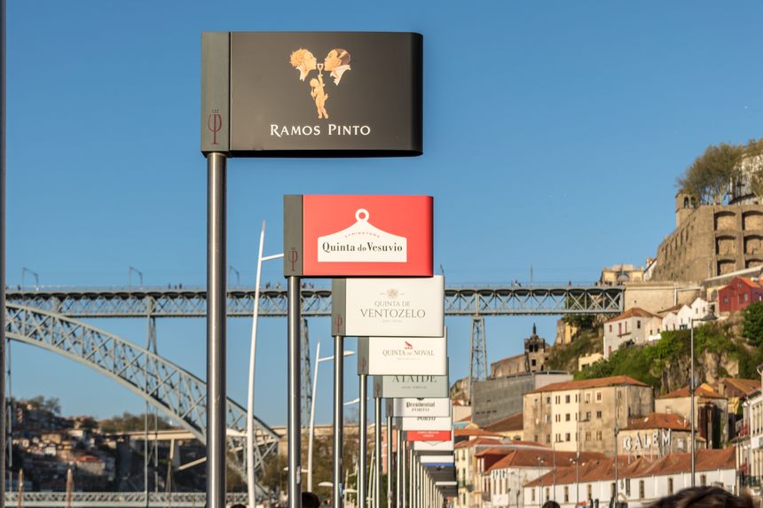 Port wine tasting in the cellars of Vila Nova de Gaia