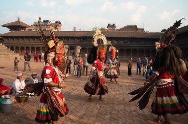 Danse pour la célébration du Nouvel An népalais