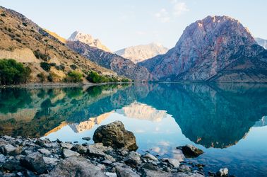 Le lac Iskanderkoul